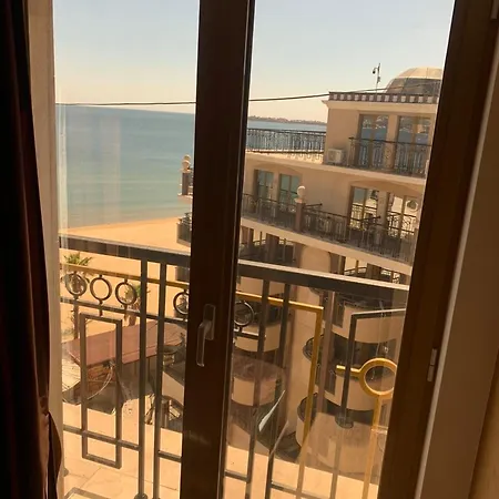 Apartment Penthouse Happy Moments 4